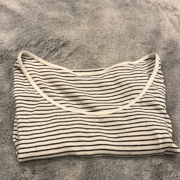 🌟 3 for $25 🌟 - Striped T- Shirt - Picture 3 of 3